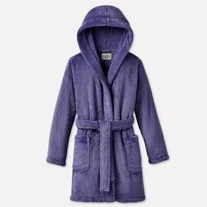 🆕- UGG- Aarti Plush Hooded Robe in Whispering Iris. Size: Small